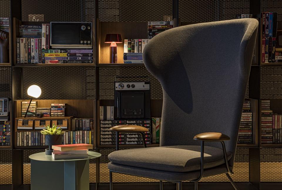 具有歷史色調(diào)展覽設(shè)計(jì)3